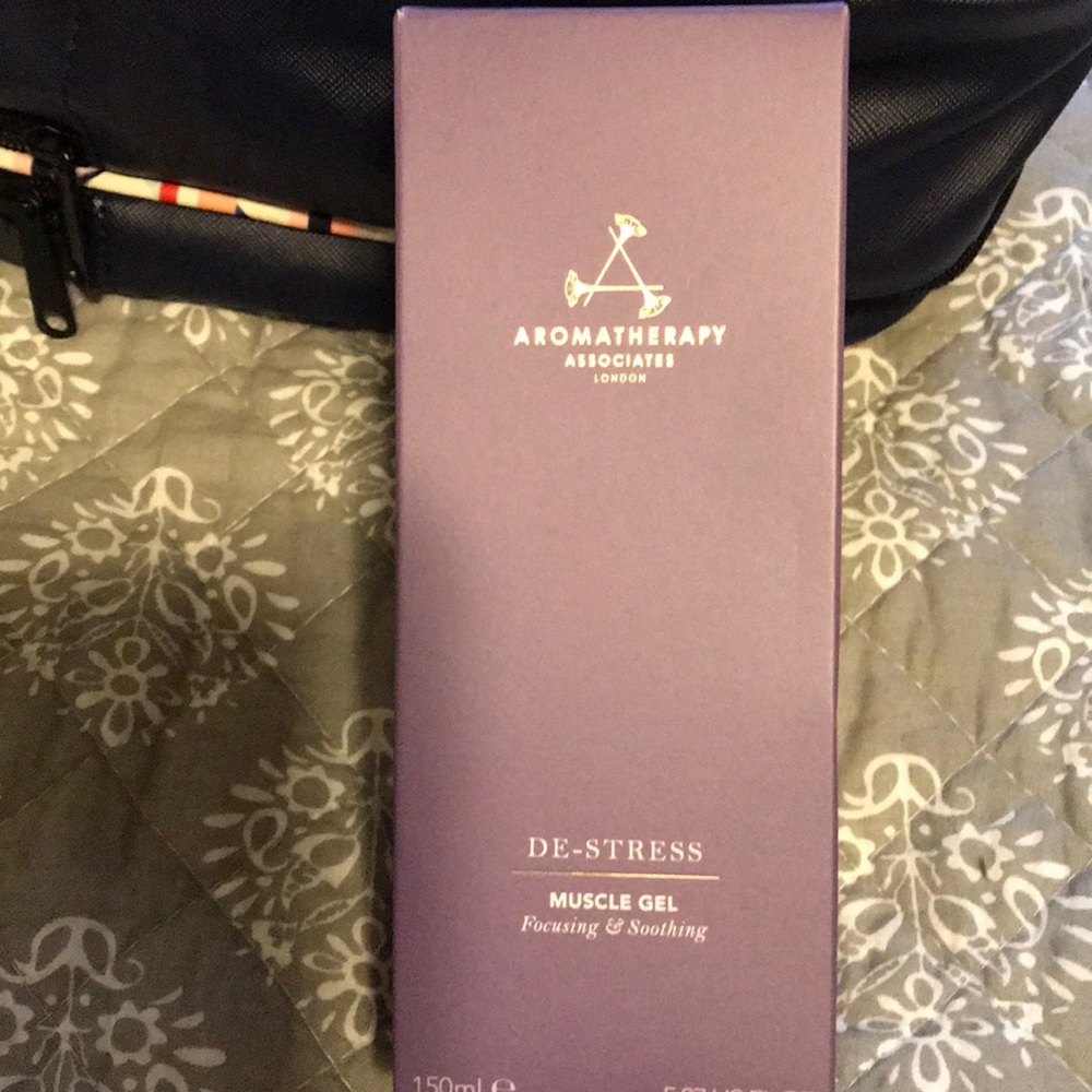 AROMATHERAPY ASSOCIATES DE-STRESS MUSCLE GEL
